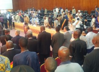 Fin session budgétaire : les grandes lignes des discours