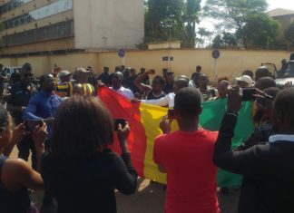 Sit-in/ ambassade Russie : des acteurs de la société civile s’insurgent contre les propos de Bregadzé