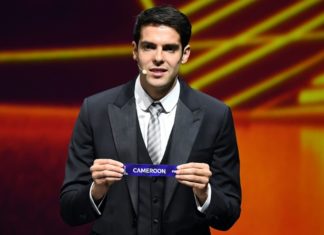 Figo et Kaka à la rescousse du foot au Pakistan, fou de cricket