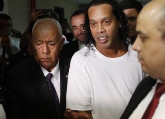 Ronaldinho et son frère arrêtés au Paraguay