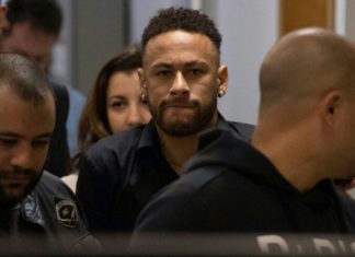 Brésil : Neymar visé par une plainte pour homophobie
