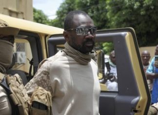 Mali : Assimi Goïta devient « chef de l’État », la Cedeao exige une « transition civile immédiate »